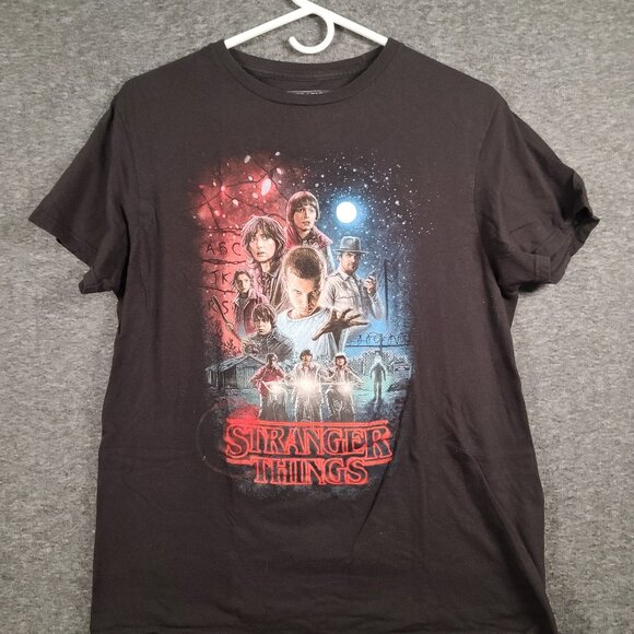 Stranger Things Short Sleeve Black T-Shirt with Season 1 Design Size Medium - Picture 1 of 7